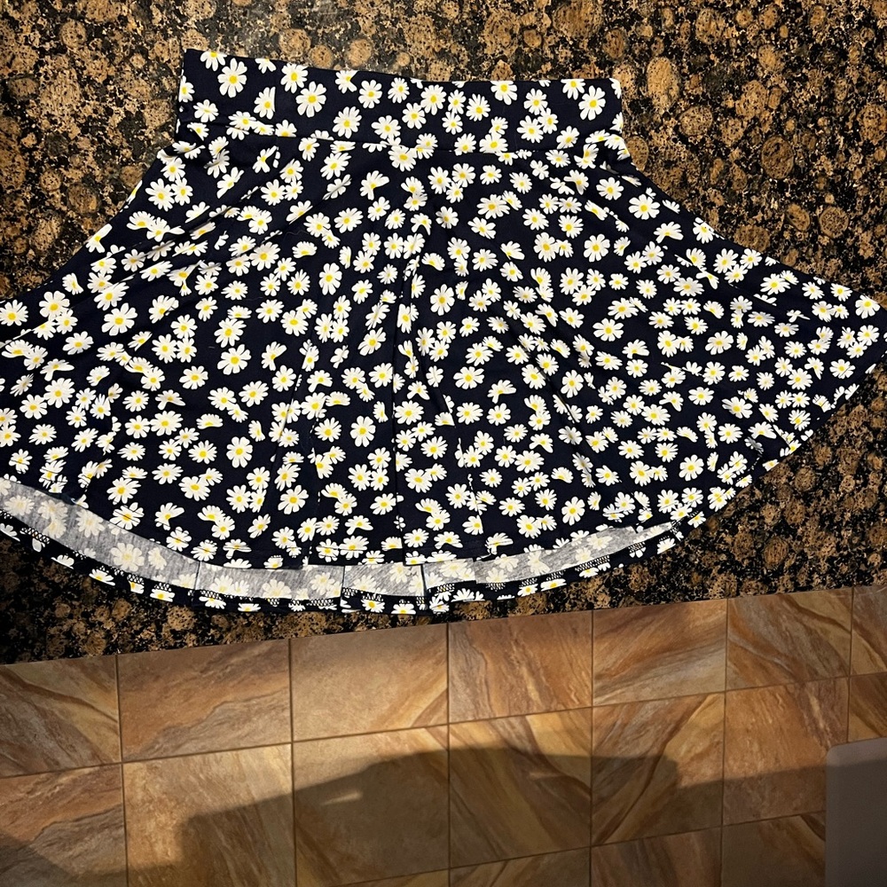 Women’s floral skater skirt